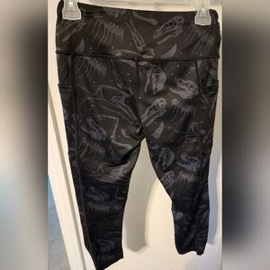Women's Constantly Varied Gear Dinosaur Black Capri Leggings Size S